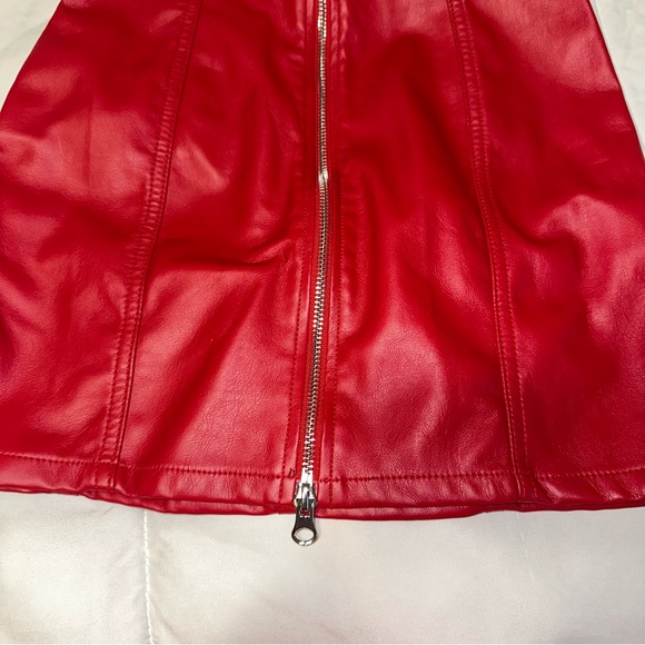 Revice Red Vixen Dress - Picture 7 of 7